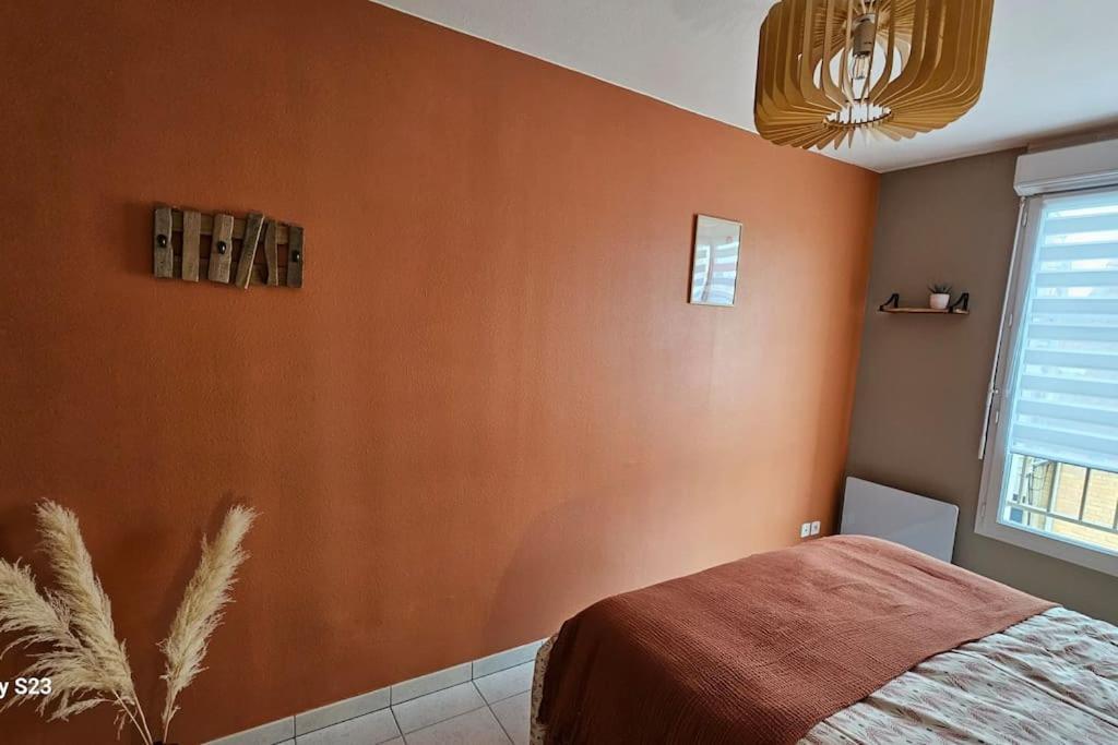 Appartement Calme Liévin Exterior foto